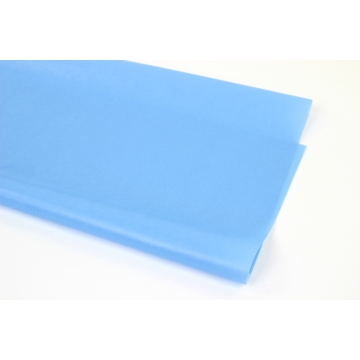 Dárkový balicí papír světle modrý.