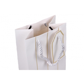 Elegantní taška na víno - ideální pro firemní dárky, svatby nebo slavnostní příležitosti.